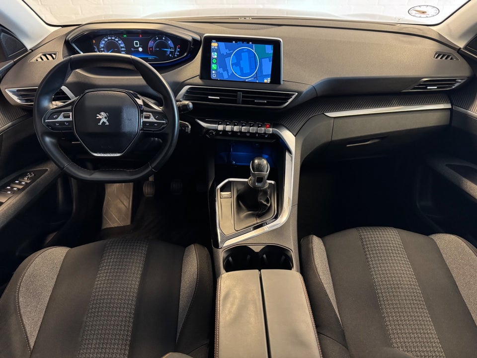 Peugeot 5008 1,6 BlueHDi 120 Allure 7prs 5d