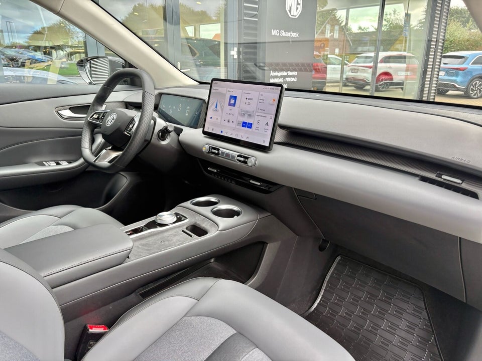 MG MGS5 64 Luxury 5d