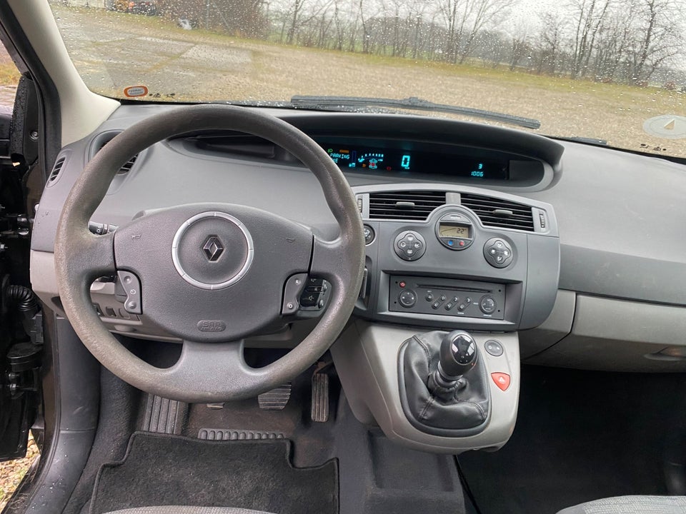 Renault Scenic II 1,6 Authentique 5d