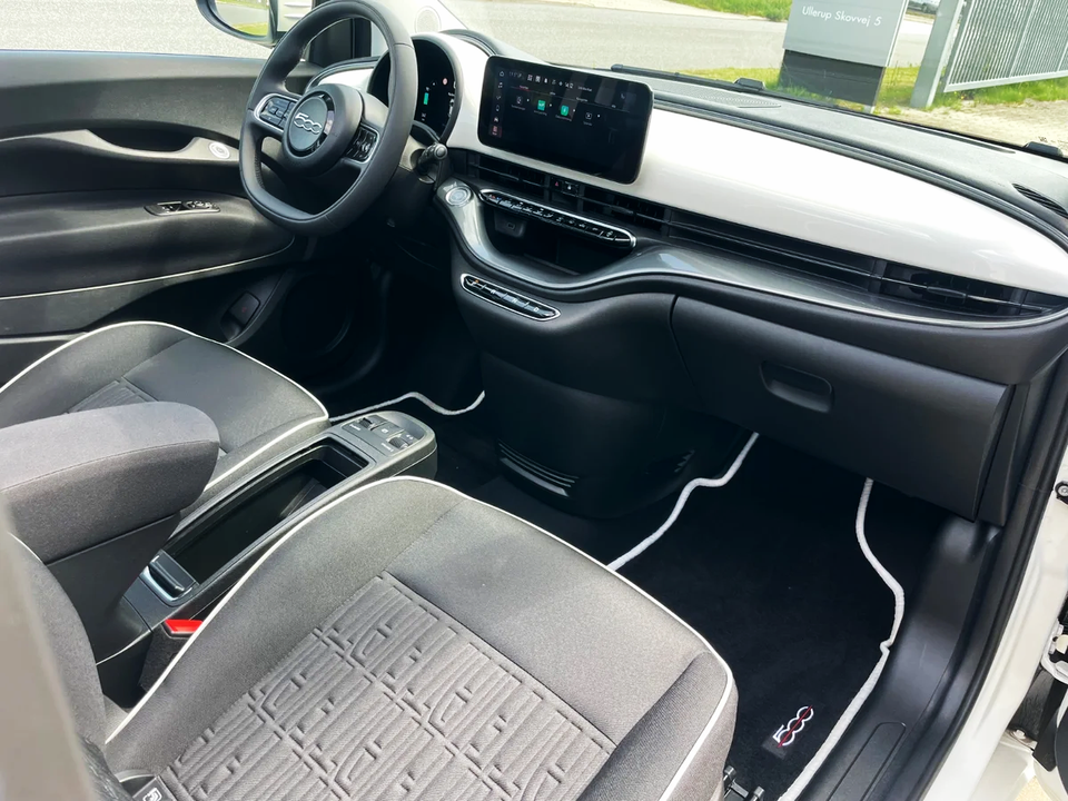 Fiat 500e 42 Icon Pack Cabrio 2d