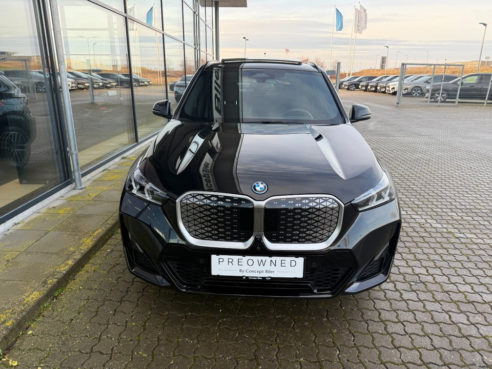 BMW iX1 eDrive20 Fully Charged M-Sport 5d