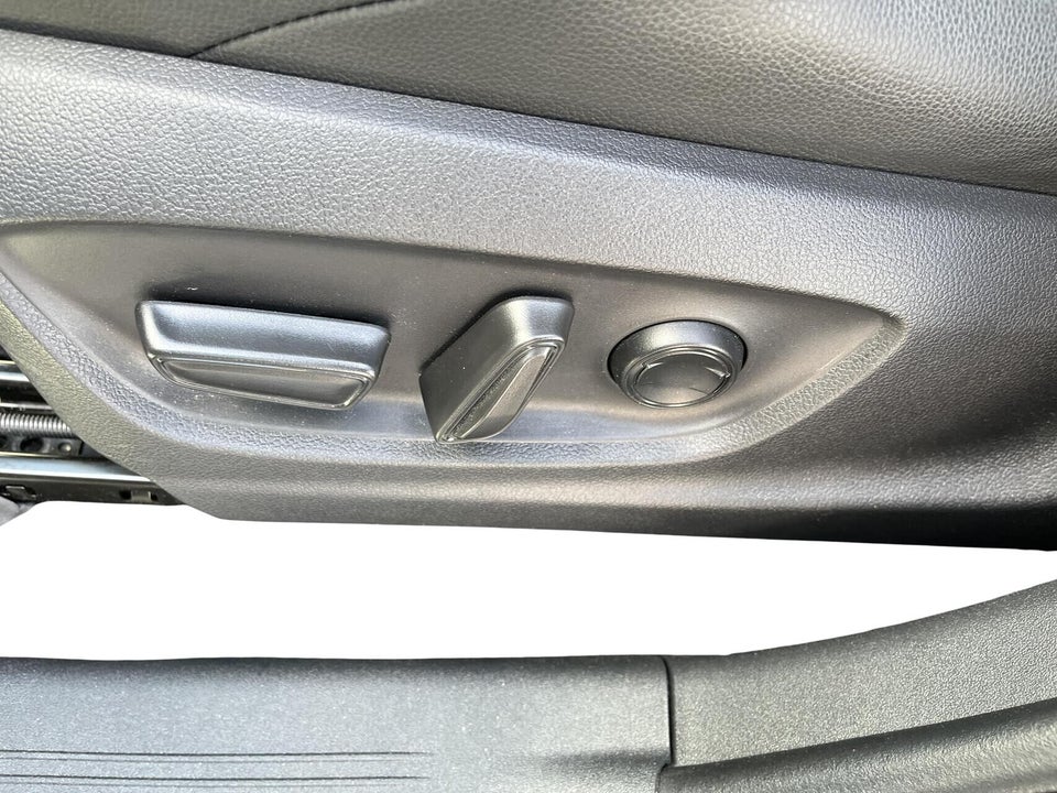 Toyota bZ4X Executive 5d