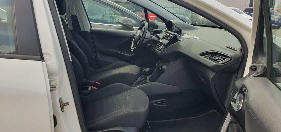 Peugeot 208 1,0 VTi Access 5d