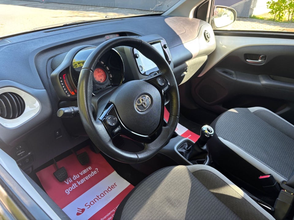 Toyota Aygo 1,0 VVT-i x-sky 5d