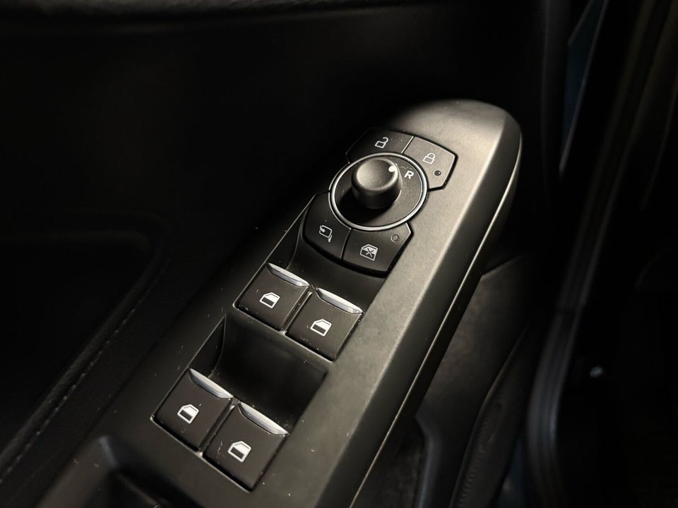 Ford Focus 1,0 EcoBoost mHEV Titanium X 5d