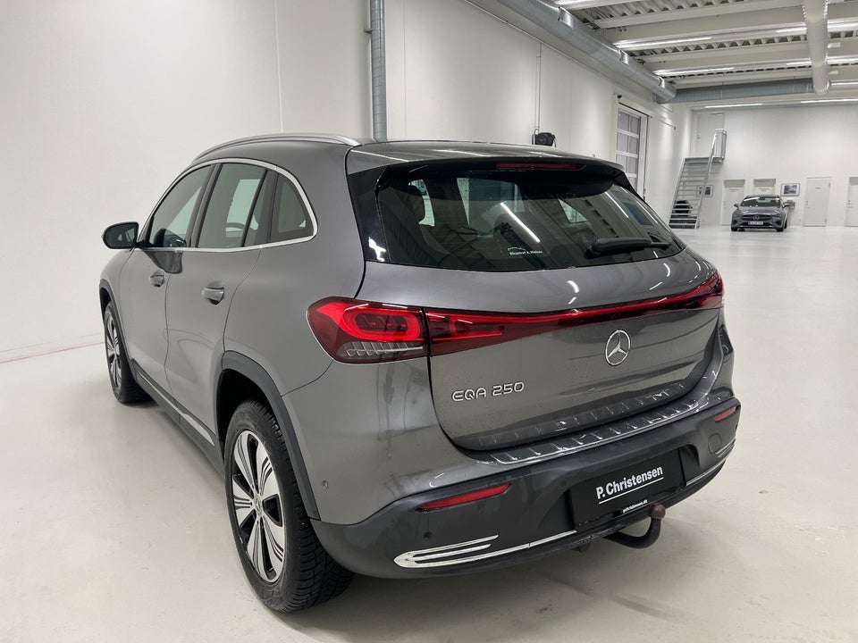 Mercedes EQA250 Progressive 5d