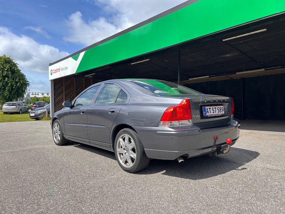 Volvo S60 2,4 140 4d