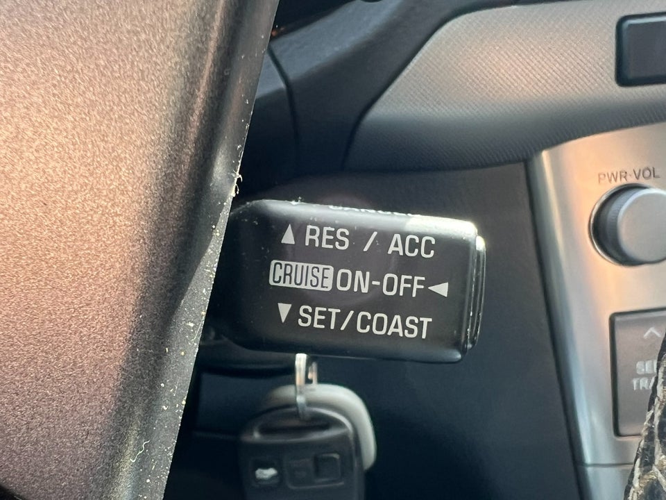 Toyota Avensis 2,2 D-CAT 177 Executive Sport stc. 5d