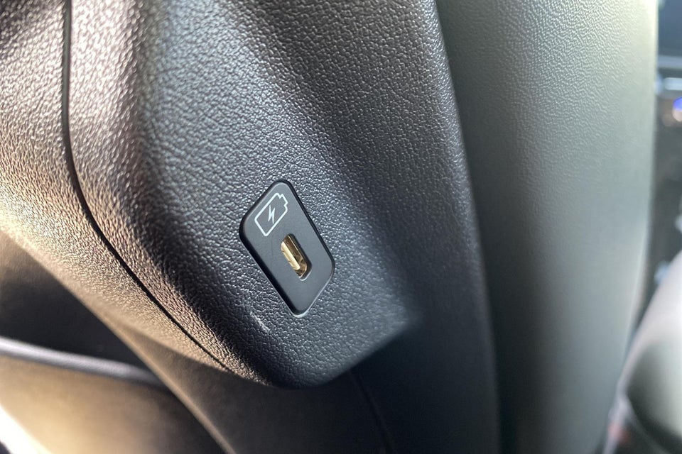 Kia Niro 64 EV Premium 5d