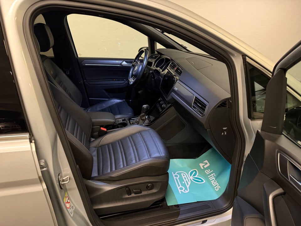 VW Touran 1,8 TSi 180 R-line DSG 7prs 5d