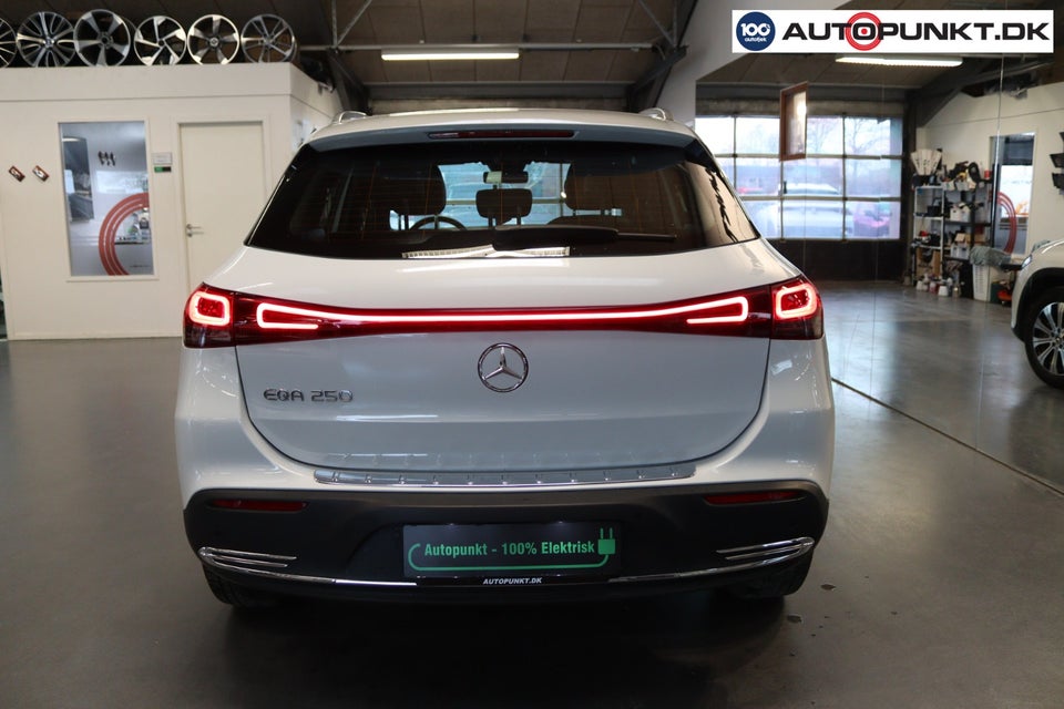 Mercedes EQA250 5d