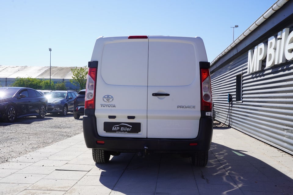 Toyota ProAce 2,0 D 128 T2 L2H1 5d