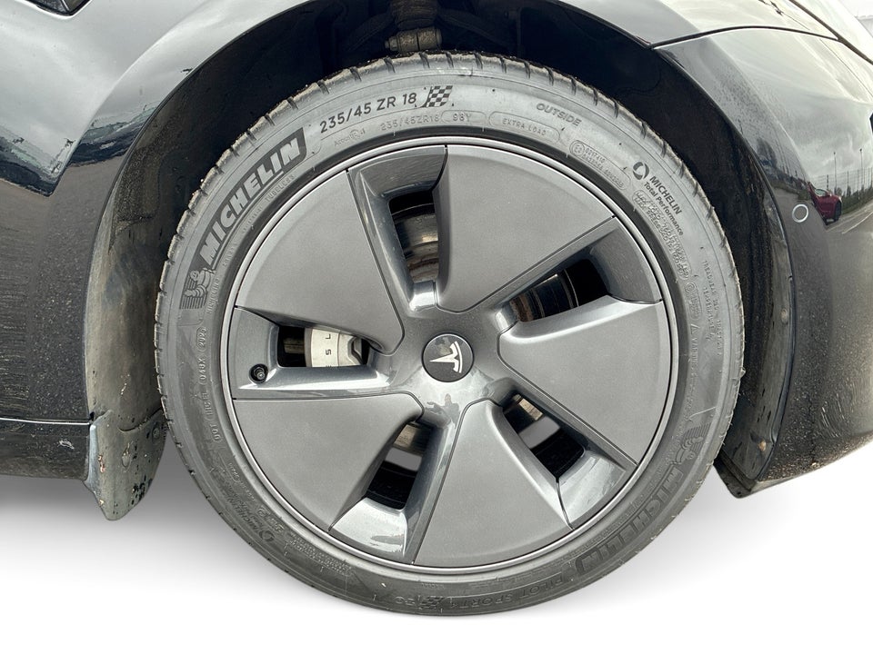 Tesla Model 3 Long Range AWD 4d