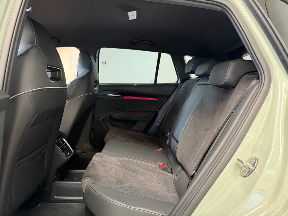 Skoda Elroq 85 iV Sportline Maxx 5d