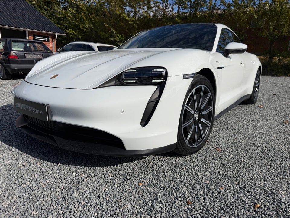 Porsche Taycan Performance+ 4d