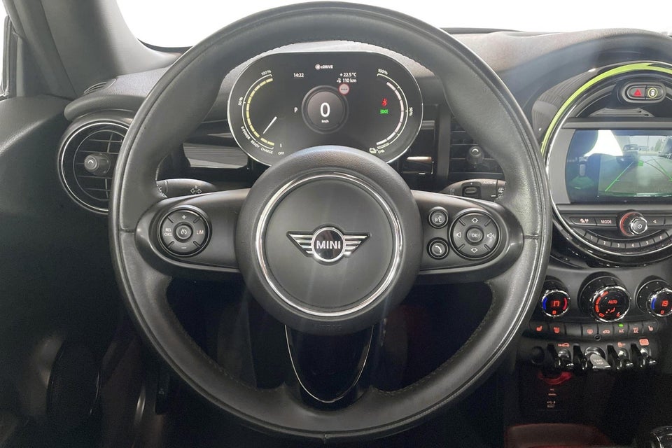 MINI Cooper SE Greenwich 3d