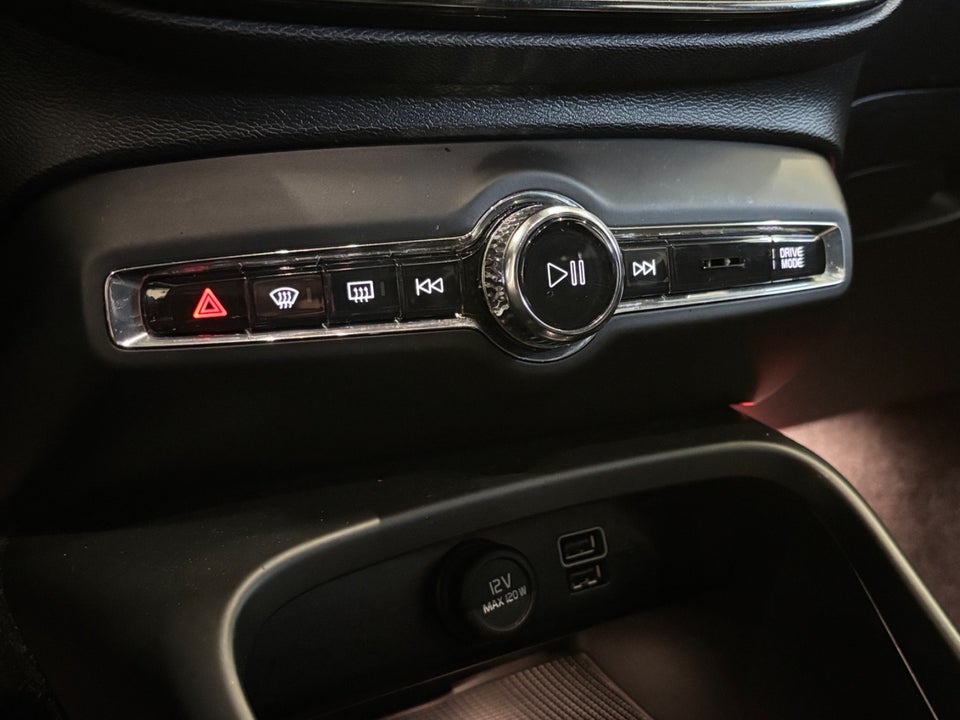 Volvo XC40 1,5 T4 ReCharge R-Design aut. 5d