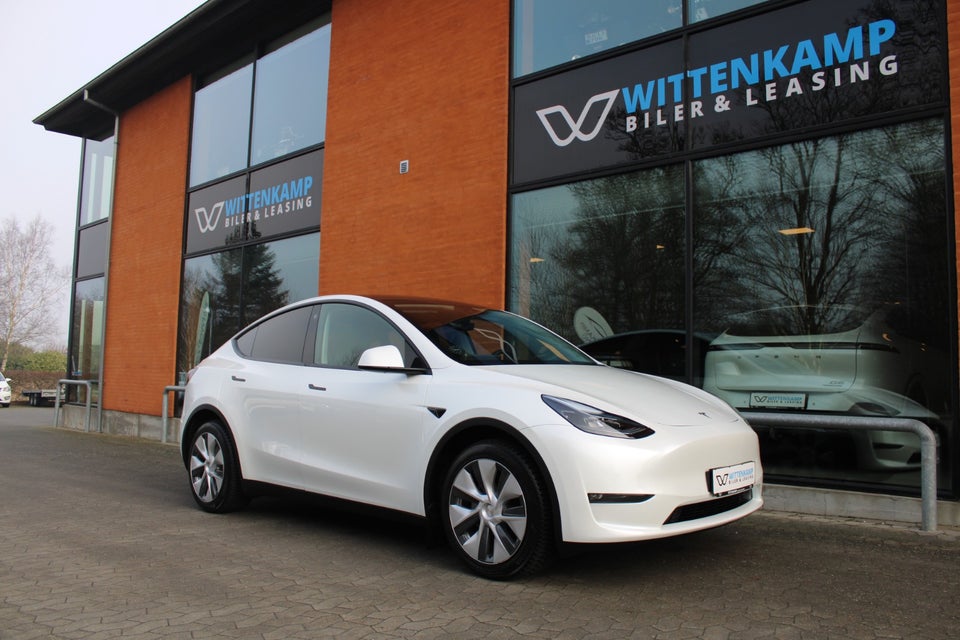 Tesla Model Y Long Range AWD 5d