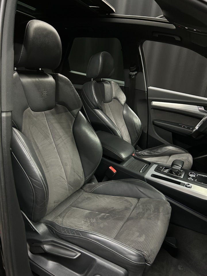 Audi Q5 40 TDi S-line quattro S-tr. 5d