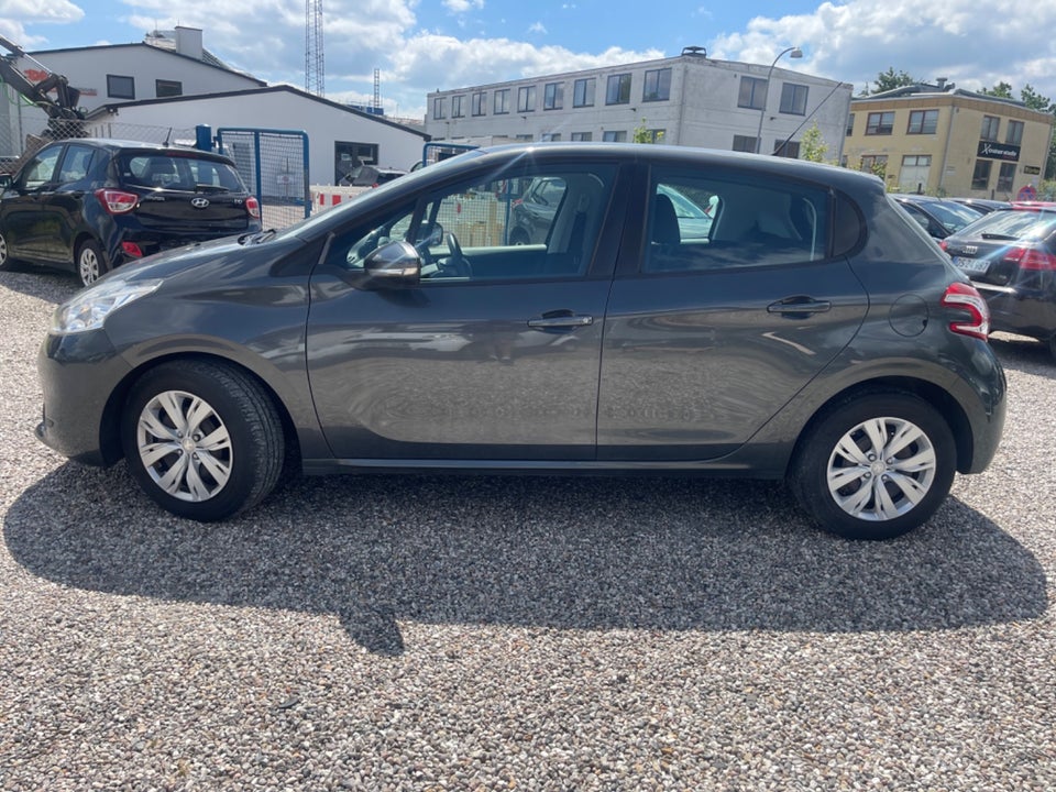 Peugeot 208 1,2 VTi Active 5d