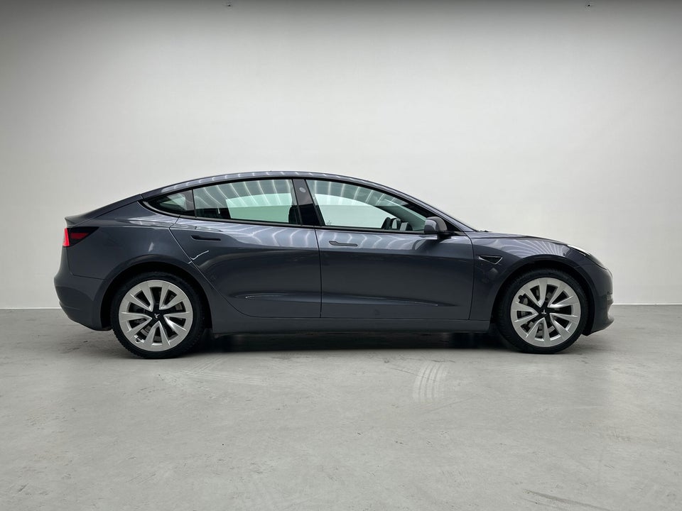 Tesla Model 3 Long Range AWD 4d