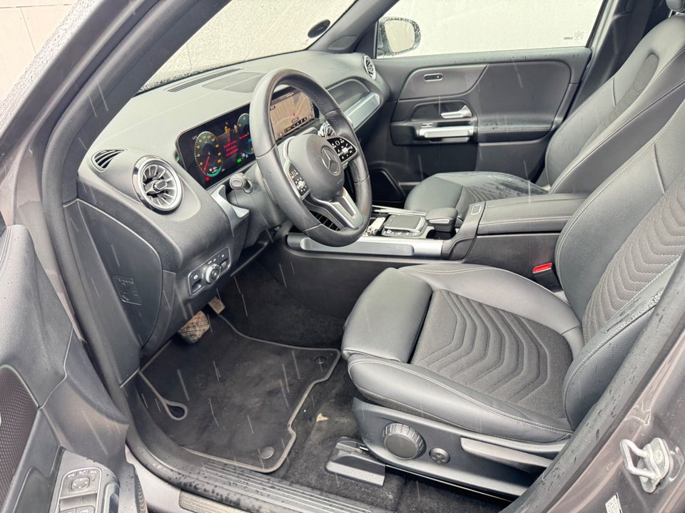 Mercedes EQB250 7prs 5d