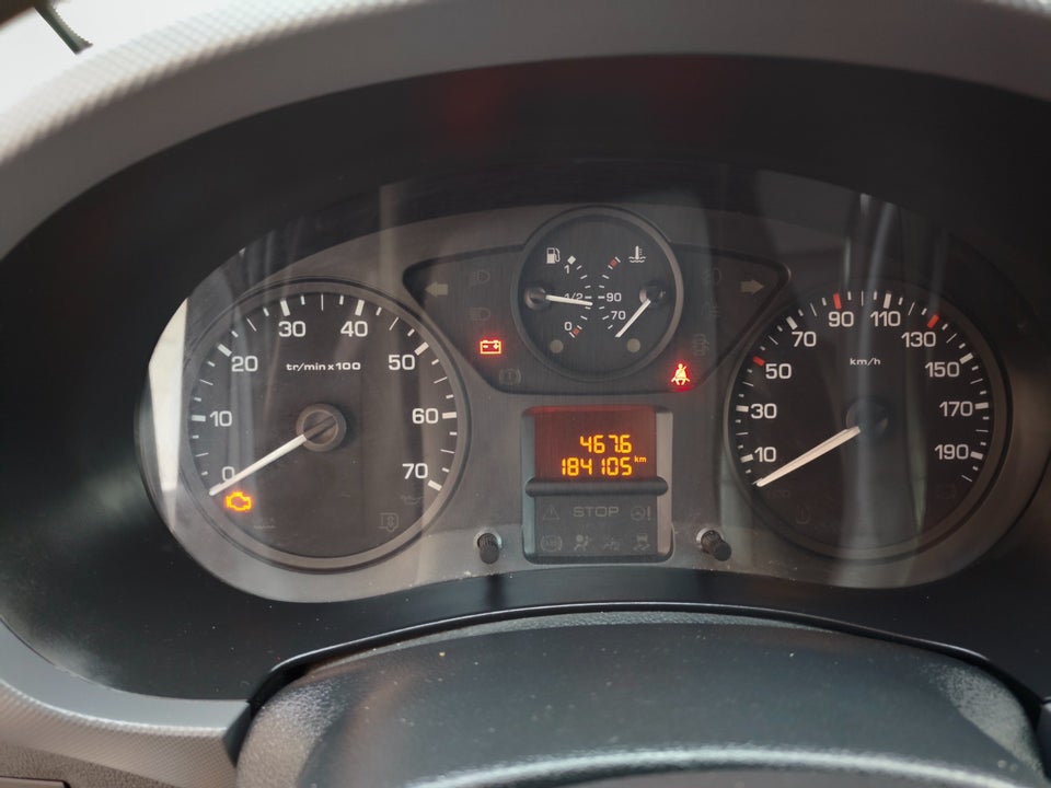 Peugeot Partner 1,6 BlueHDi 100 L2 Flex Van 5d