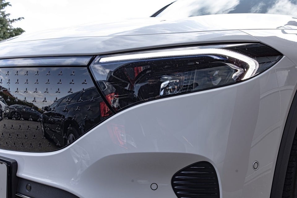 Mercedes EQB300 Progressive 4Matic 5d