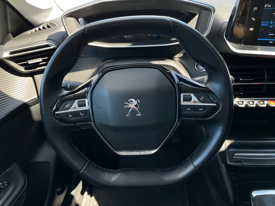 Peugeot 208 1,5 BlueHDi 100 Allure Sky 5d