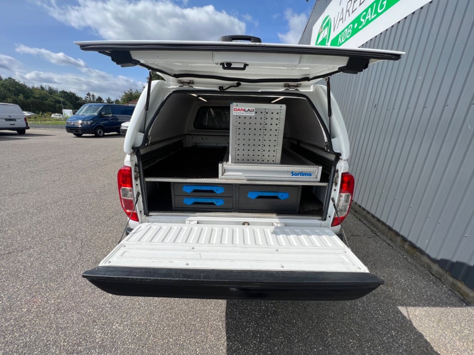 Nissan Navara 2,3 dCi 190 Db.Kab Tekna aut. 4d