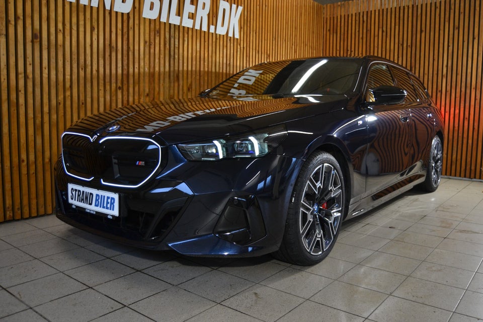 BMW i5 M60 Touring xDrive 5d