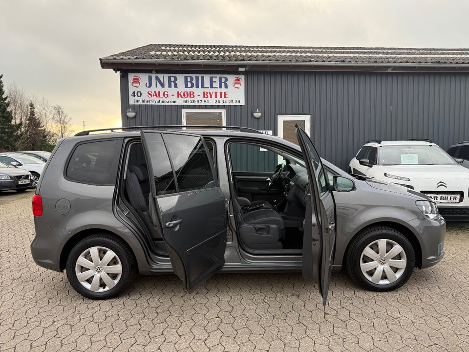 VW Touran 1,6 TDi 105 Comfortline BMT 7prs 5d