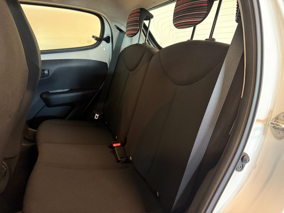 Citroën C1 1,0 VTi Shine 5d