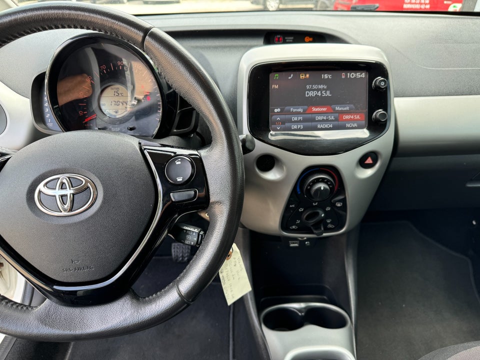 Toyota Aygo 1,0 VVT-i x-touch 5d