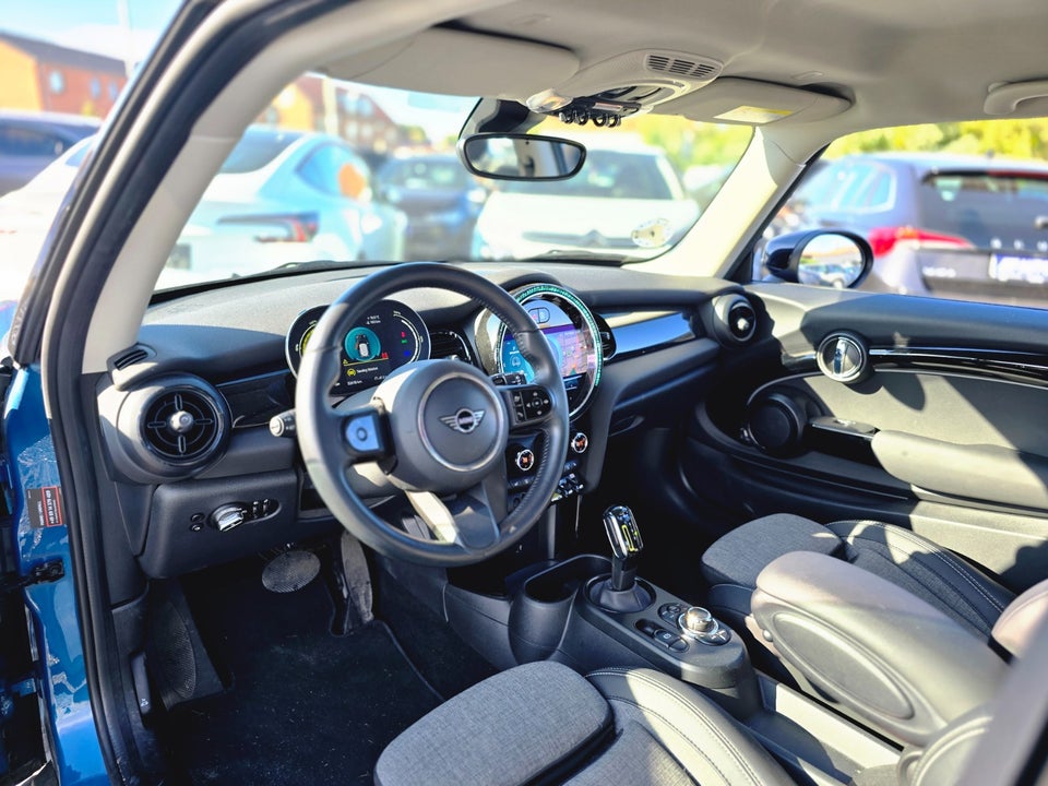 MINI Cooper SE Classic Trim 3d