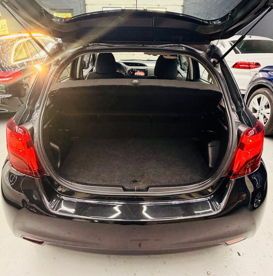 Toyota Yaris 1,0 VVT-i T2 5d
