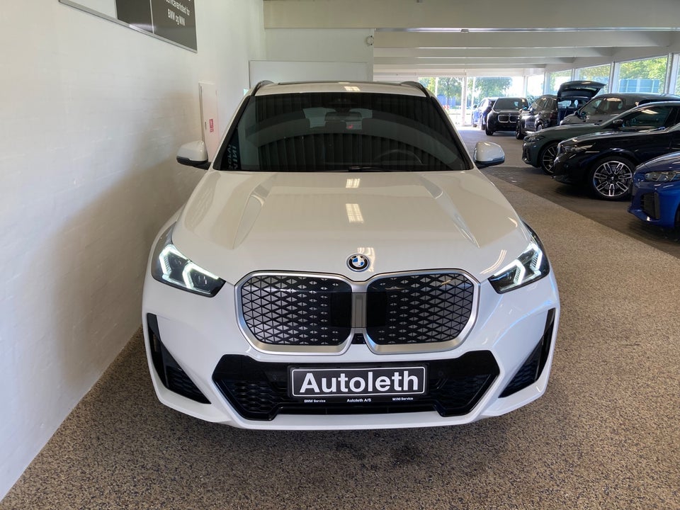 BMW iX1 xDrive30 M-Sport 5d