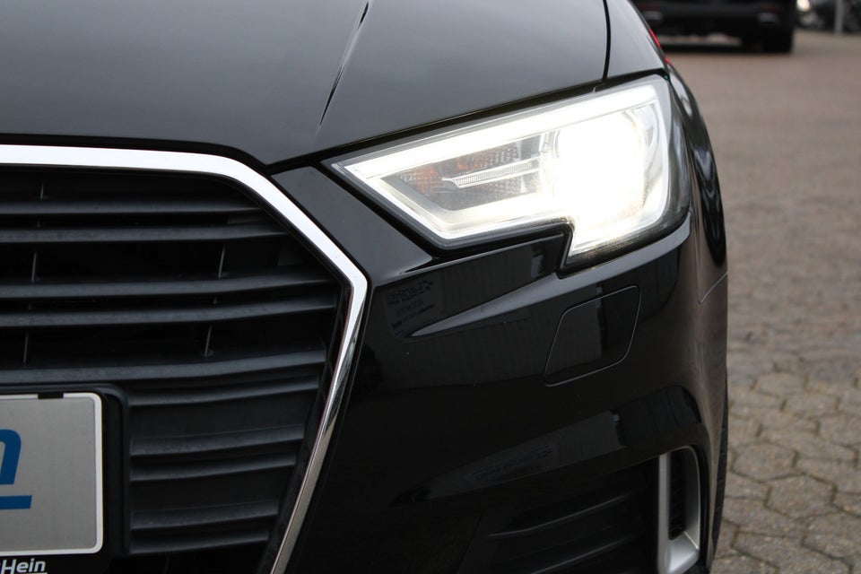 Audi A3 35 TFSi Sport Cabriolet S-tr. 2d