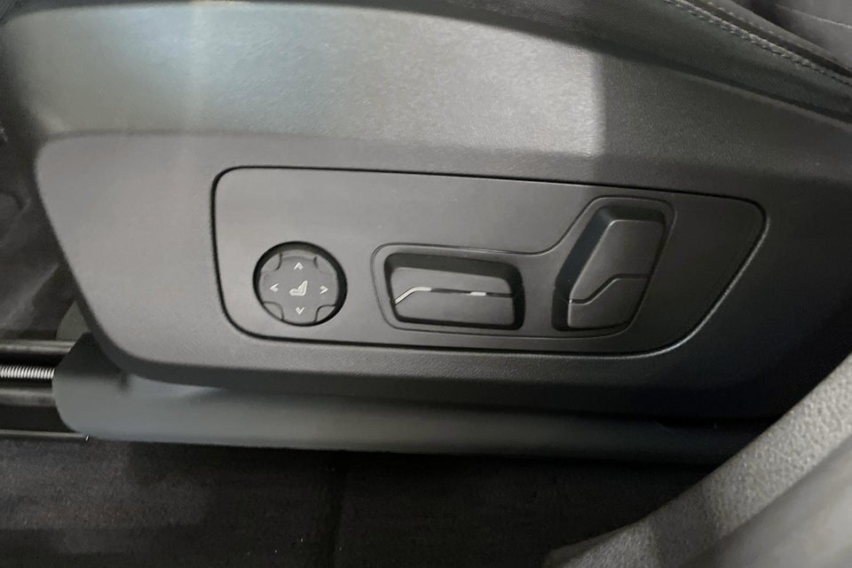 BMW iX1 eDrive20 M-Sport Pro 5d