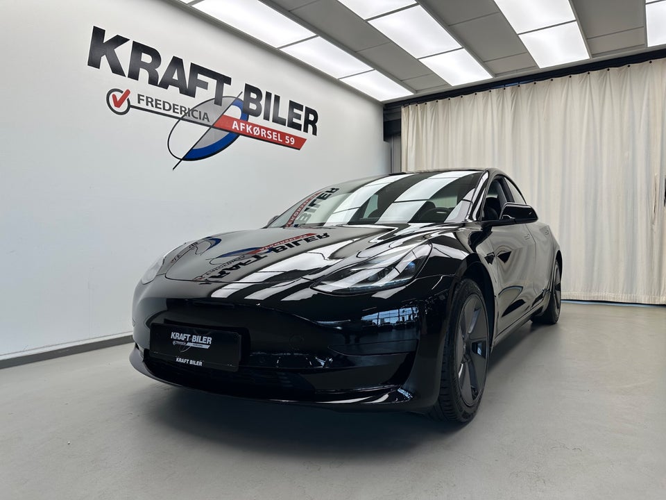 Tesla Model 3 Standard Range+ RWD 4d