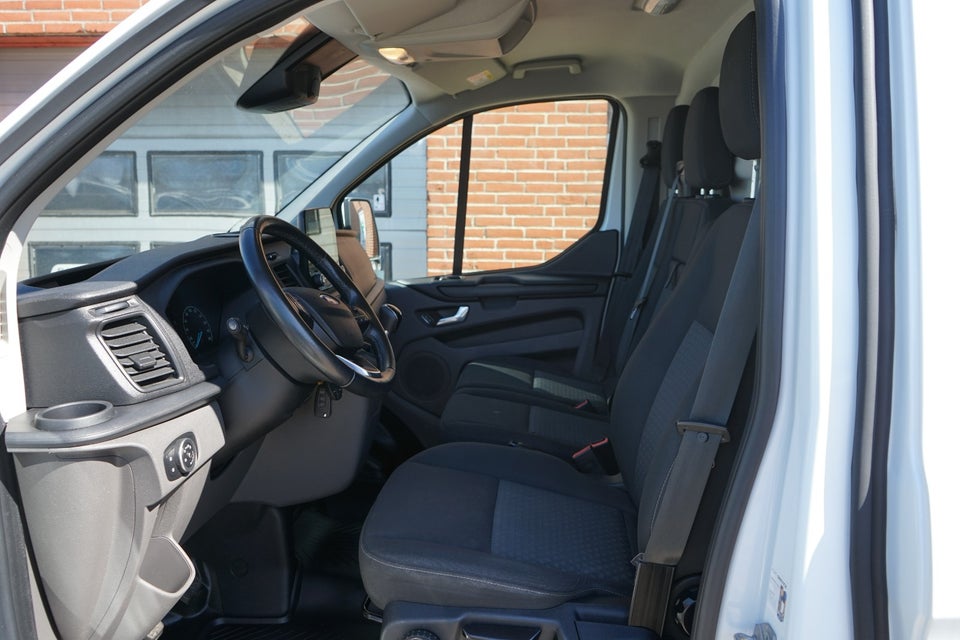 Ford Transit Custom 300 L2 2,0 TDCi 130 Trend