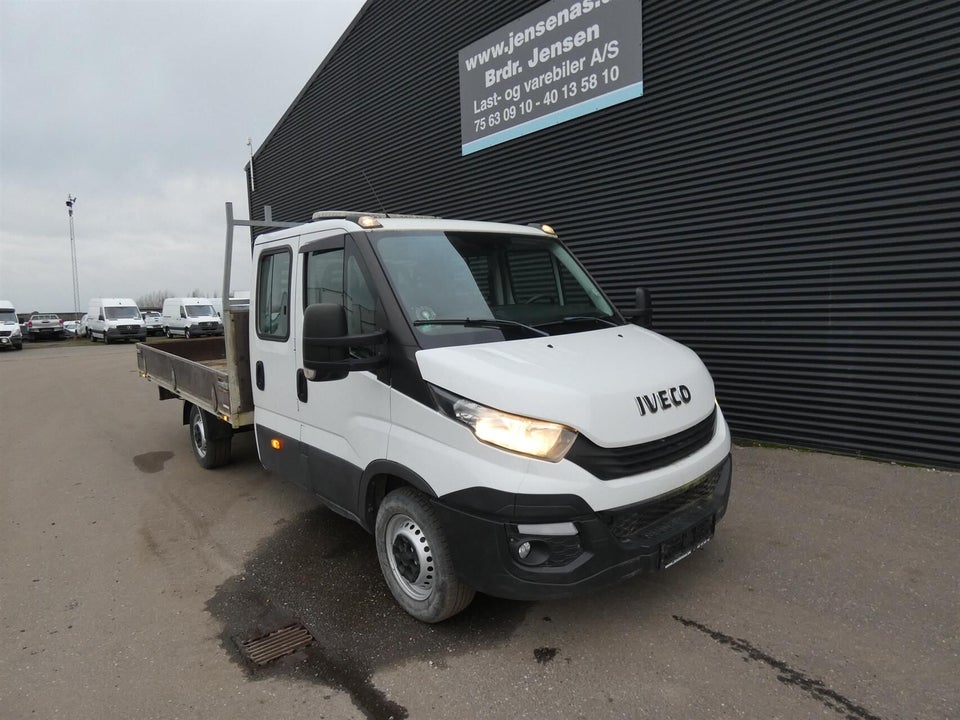 Iveco Daily 2,3 35S14 Mandskabsvogn m/lad 4d