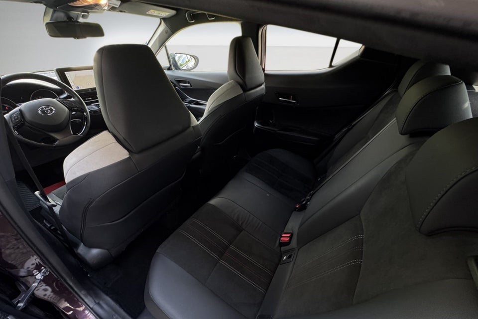 Toyota C-HR 2,0 Hybrid GR Sport CVT 5d