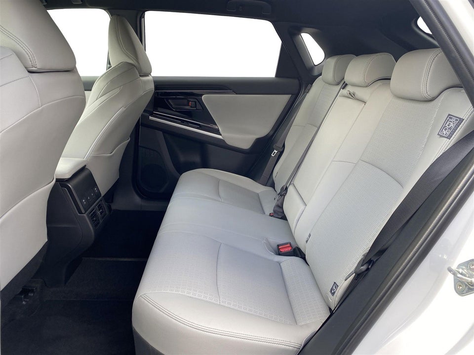 Toyota bZ4X Executive 5d