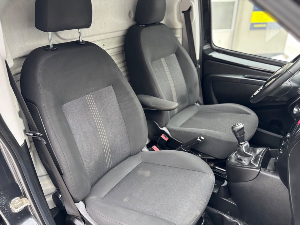 Fiat Fiorino 1,3 MJT 80 Professional MTA Van 5d