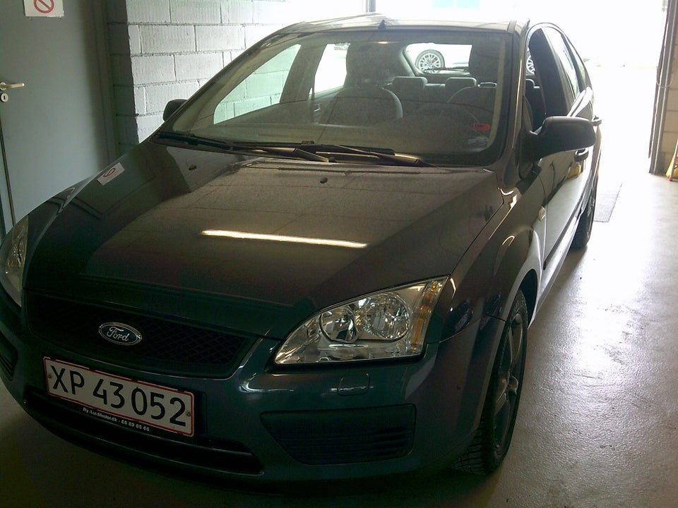Ford Focus 1,6 Trend 100 5d