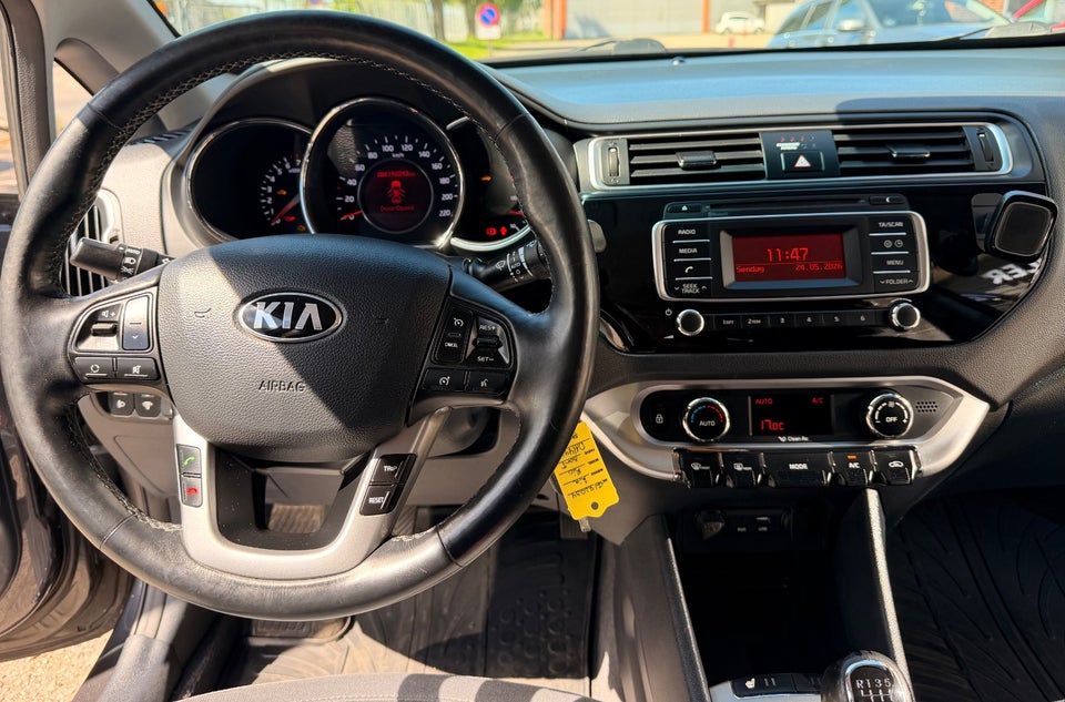 Kia Rio 1,4 CVVT Premium 5d