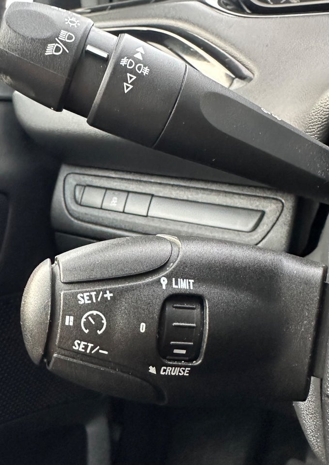 Peugeot 208 1,2 VTi Active 5d