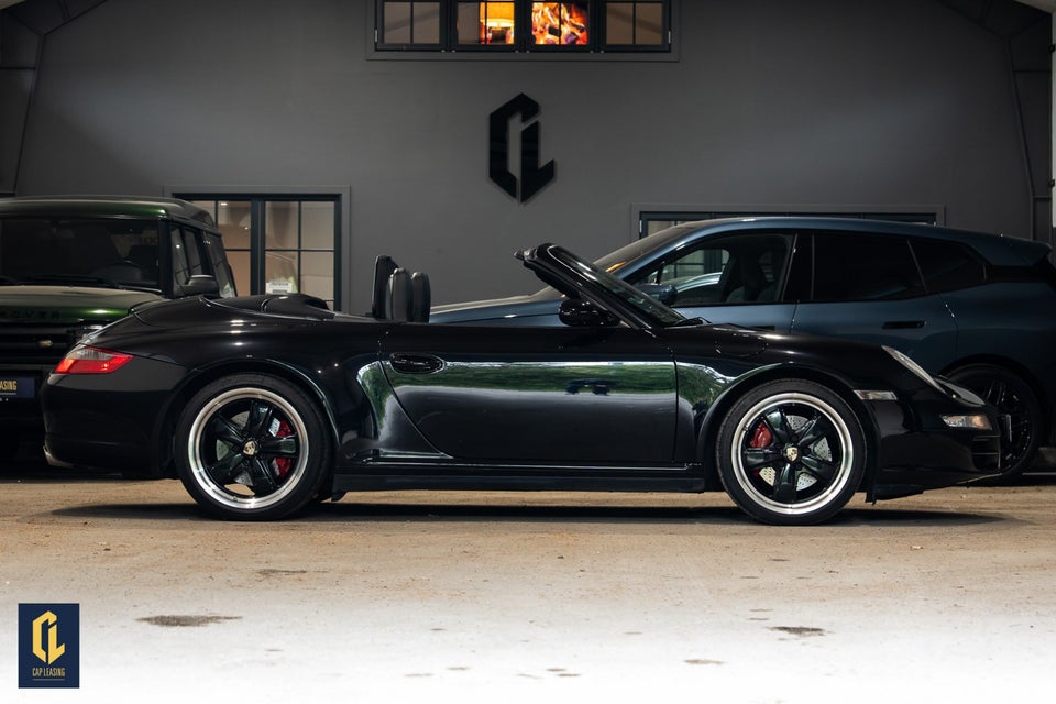 Porsche 911 Carrera 4S 3,8 Cabriolet Tiptr. 2d