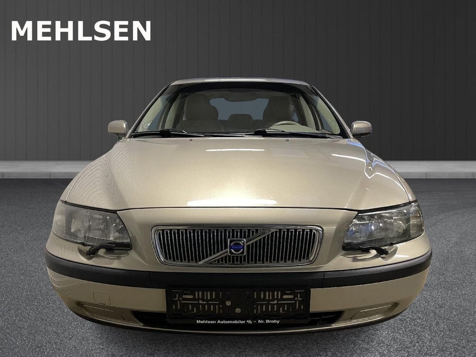 Volvo V70 2,4 140 5d